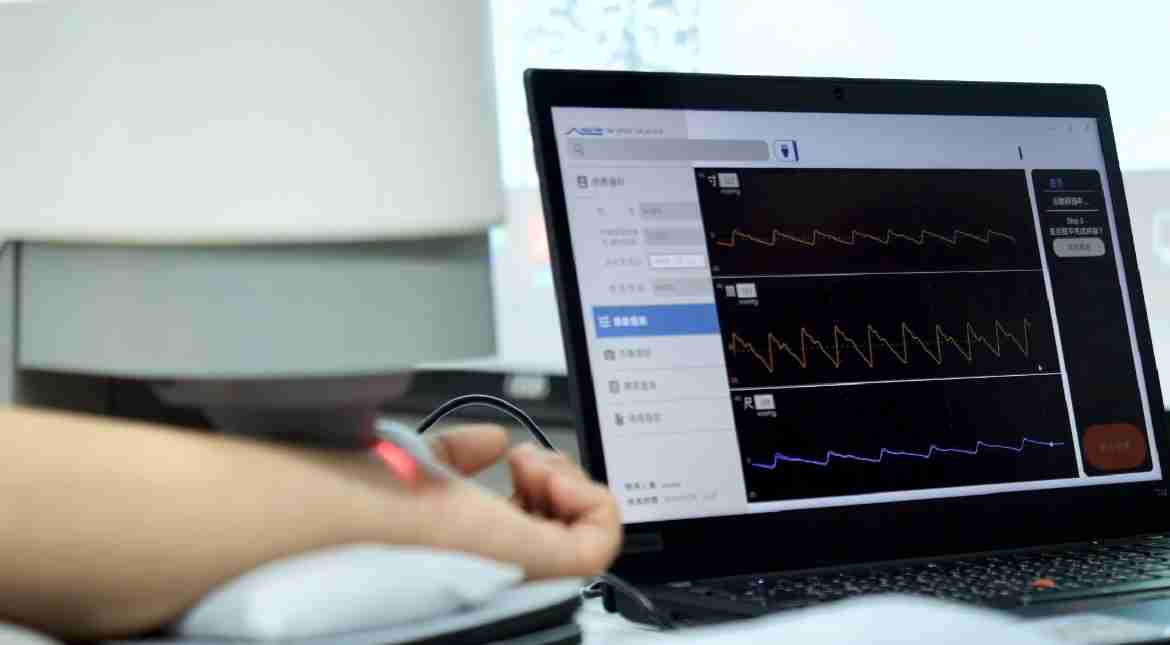 汇旺支付耘康以高解析与拟真的显示技术，，将其应用于中医检测，，，，提供“中医数位化检测方案”，，使传统中医检测结果数据化与可视化